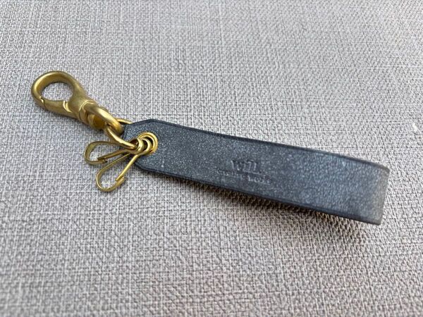 キーストラップ キーリング キーホルダー レザー グレー チャーム ストラップ スマホストラップ キーチェーン キーケース