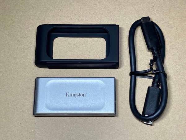 Kingston ポータブルSSD 1TB 2000MB/s USB 3.2 Gen 2x2 2025年製