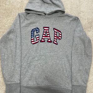 GAP ロゴパーカー グレー アメリカ国旗