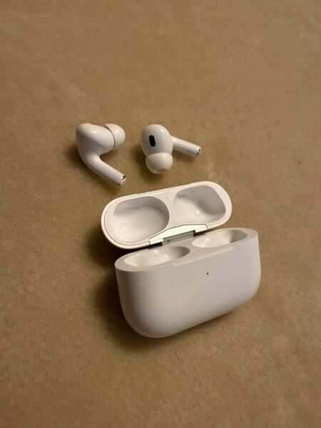 AirPods Pro 2 イヤホン 定価39,800円 値下げ不可
