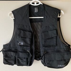 中古 ダイワ 渓流 ベスト DV-3504 Lサイズ フィッシングベスト ブラック