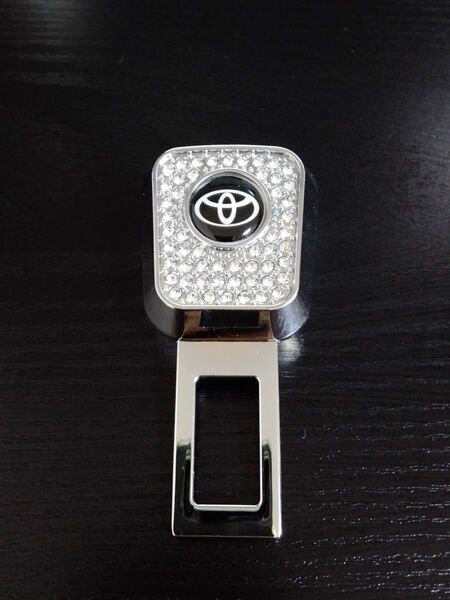 トヨタ TOYOTA 延長シートベルト ラインストーンエクステンダー バックル エンブレムdadアルファードプリウス
