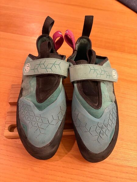アンパラレル フラッグシップ LV US9.5 UNPARALLEL クライミングシューズ