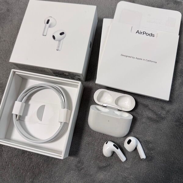 AirPods 第3世代 Magsafe対応 充電ケース付き(ケーブル未使用新品)