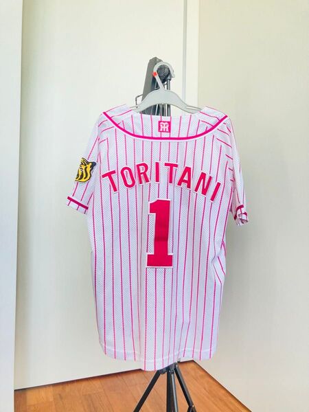 阪神タイガース 鳥谷 ユニフォーム メッシュ 刺繍 鳥谷敬 ユニフォーム ピンク Sサイズ 元阪神 阪神タイガース公認 公式