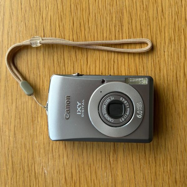 Canon IXY DIGITAL 80 シルバー