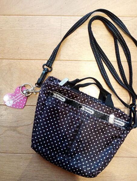 LeSportsac レスポートサック ポシェット サコッシュ ショルダーバッグ ポーチ ドット 水玉