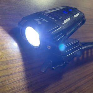 美品 moon 最大500ルーメン 高輝度コンパクトライト Meteor C3