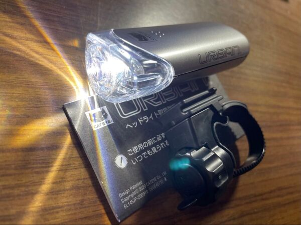 ほぼ未使用 Cateye 800カンデラ 乾電池式自転車用ヘッドライト HL-EL145 Urban