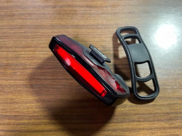 美品 BB BORO 最大50ルーメン 高輝度テールライト DR-1.1R