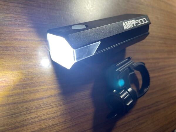 美品 Cateye 500ルーメン 充電式ライト AMPP500