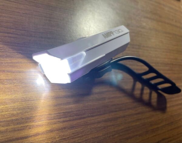 Cateye 130ルーメン コンパクト充電式ライトAMPP130