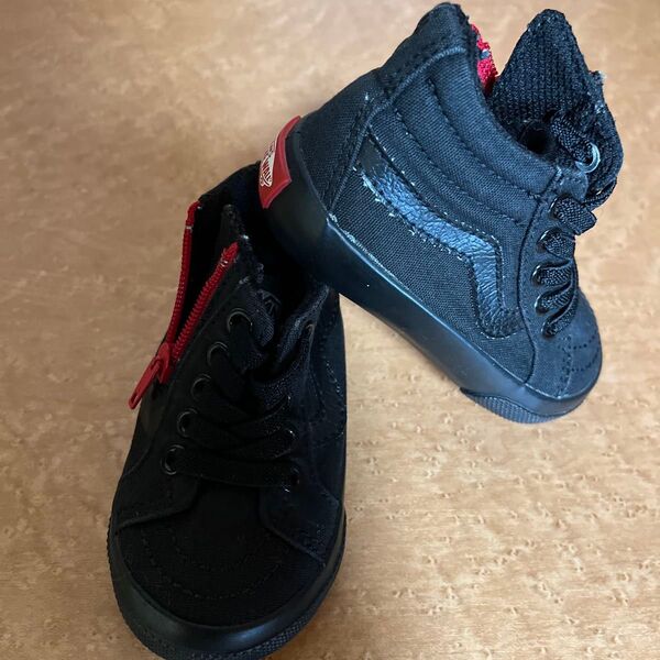 【美品】VANS キッズ ハイカットスニーカー ブラック
