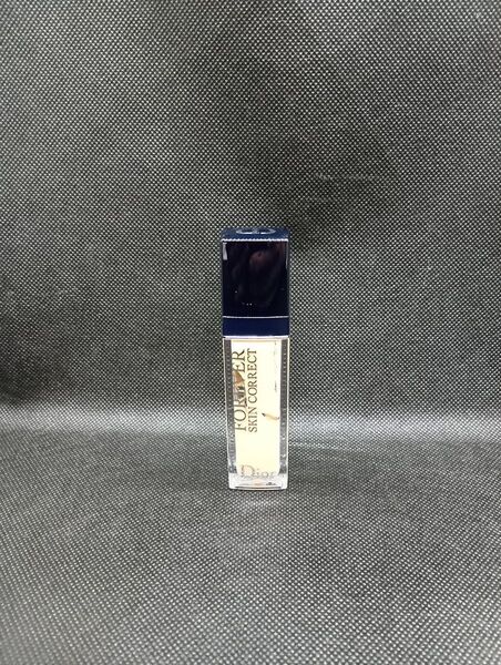 Dior スキンコレクトフォーエヴァー リキッドコンシーラー 0N コンシーラー
