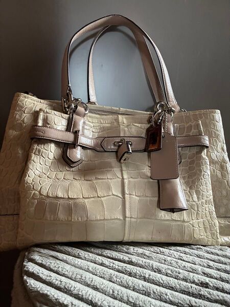 COACH ハンドバッグ クロコダイル調 レザー オフホワイト