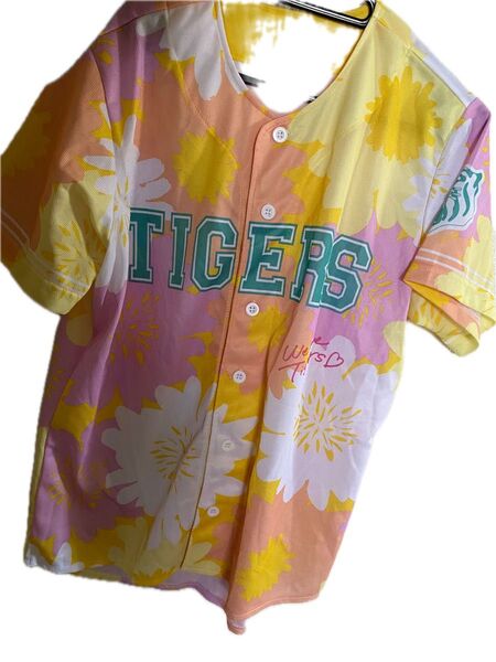 阪神タイガース とらこ 虎子 半袖 ユニフォーム 早い者勝ち 美品