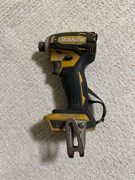 マキタ インパクトドライバー TD172D ジャンク品