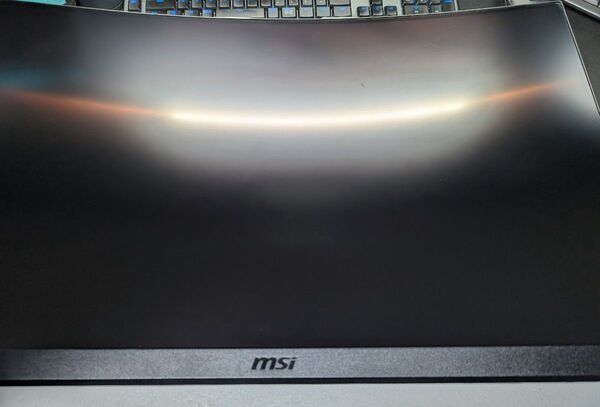 湾曲ゲーミングモニター MSI Optix G27C4
