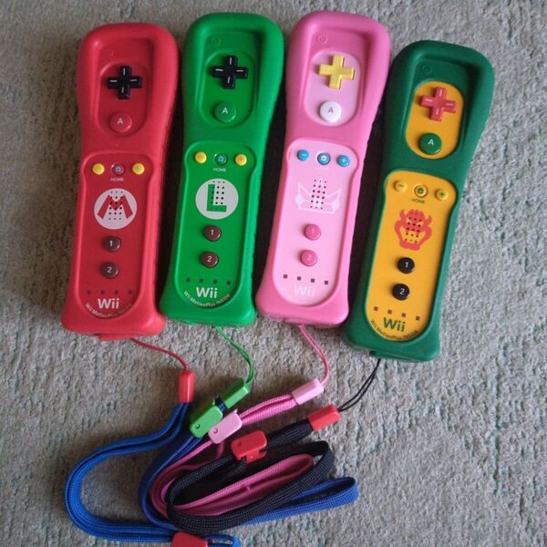 【お得】wiiリモコンモーション+ マリオルイージピーチクッパデザイン