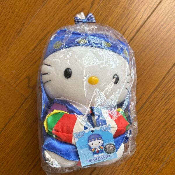 ハローキティ ぬいぐるみ 韓国の民族衣装