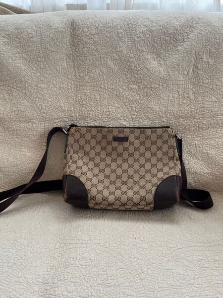 GUCCI ショルダーバッグ GGキャンバス