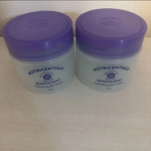 ニュースキン NU SKIN ニュートリセンシャルズ スキンダルジェント (ハイドレイティング ジェル クリーム) 75g2本
