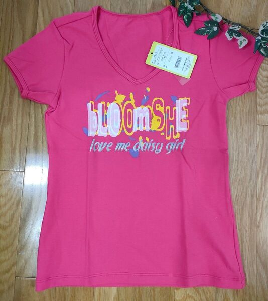 Bloomshe アートロゴプリントがステキ♪Tシャツ M 未使用 キレイめ ピンク ヨガ ストレッチ カジュアルに