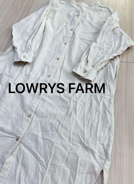 レディース LOWRY'S FARM バンドカラーシャツワンピース オフホワイト