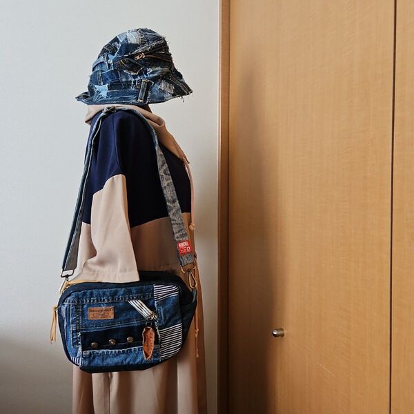 【一点物】デニムリメイクショルダーバック ハンドメイド ポーチバック ヒッコリー