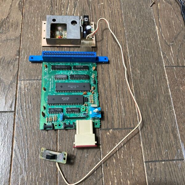 ファミコン基盤 初期型 ジャンクです