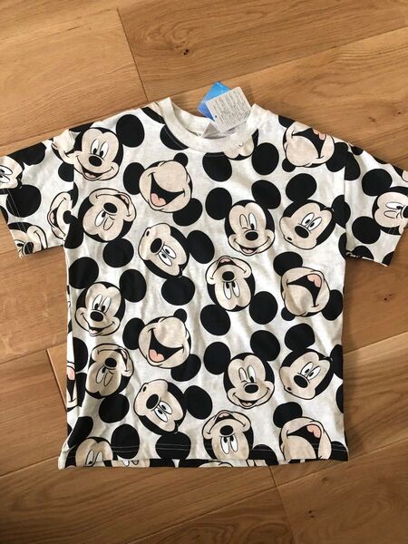 ミッキー 総柄 半袖Tシャツ Disney フタフタ 130cm 新品タグ付き Tシャツ プリント キッズ半袖Tシャツ