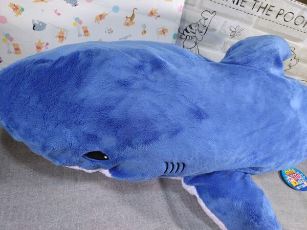 新品 BIGがぶっとサメぬいぐるみ タグ付き 送料込み ブルー