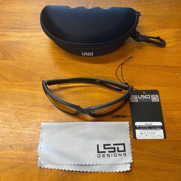 LSD Designs EYEWARE 002 サングラス ブラック