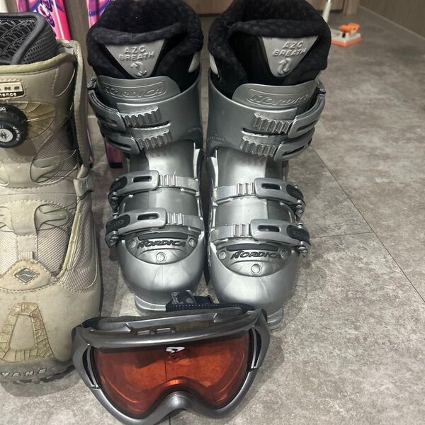 Nordica スキーブーツ&ゴーグル 2点セット