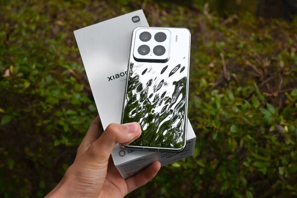 Xiaomi 15 亮銀版 12+256 CN 値下げ不可