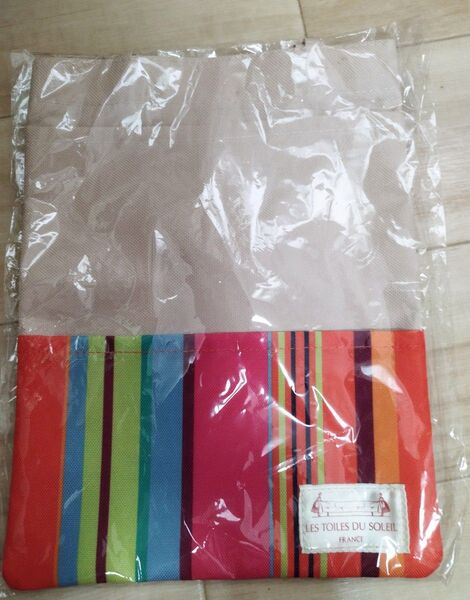les toiles du soleil ウォールポケットバツク 未使用品