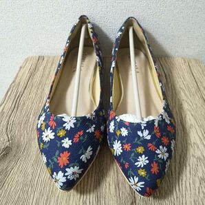 【Vivian】花柄パンプス22.5cm
