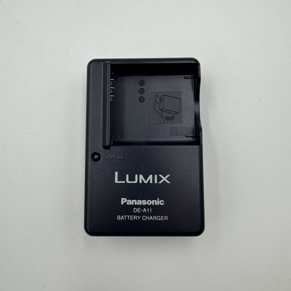 Panasonic パナソニック LUMIX バッテリーチャージャー DE-A11 充電器 A2257