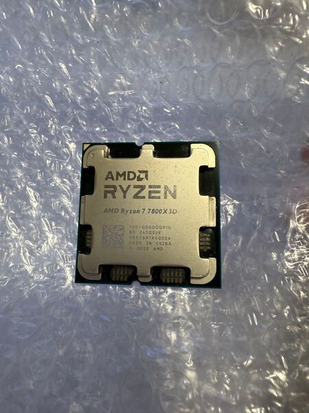 AMD Ryzen 7 7800X3D 本体のみ