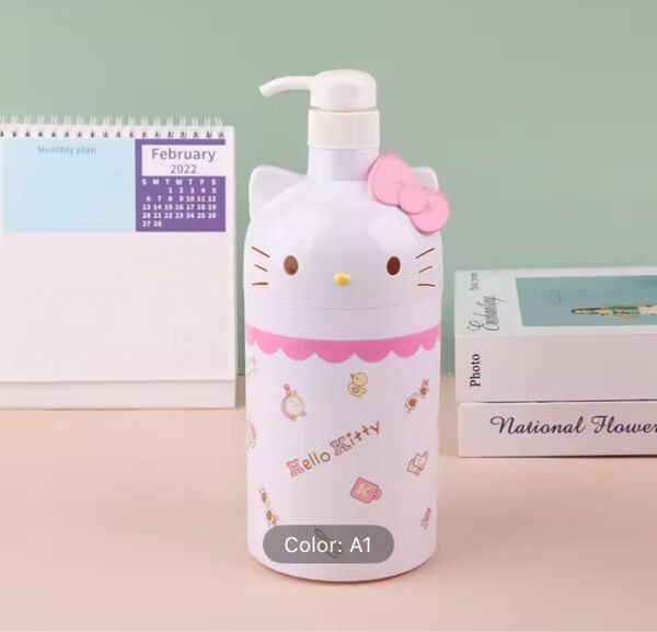 新品未使用 キティちゃんシャンプーボトル サンリオ 詰め替えボトル