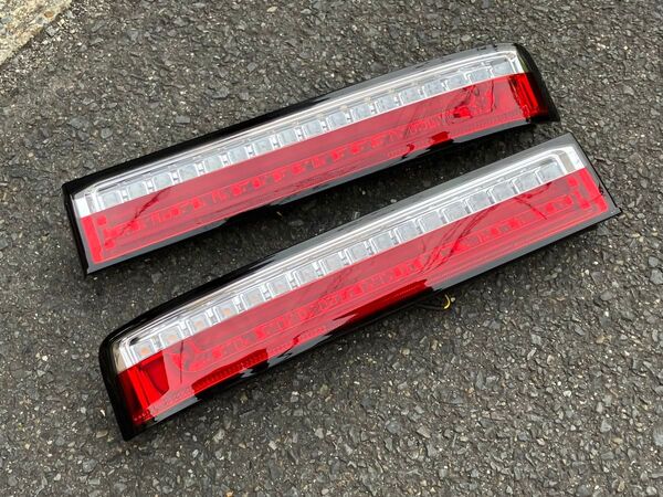 スズキエブリイDA17wテールランプ
