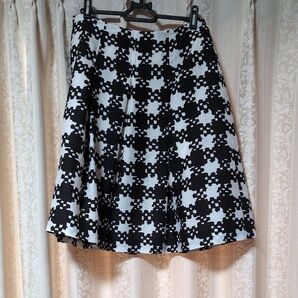 即日発送!M'S GRACY モノトーン スカート シック 膝丈