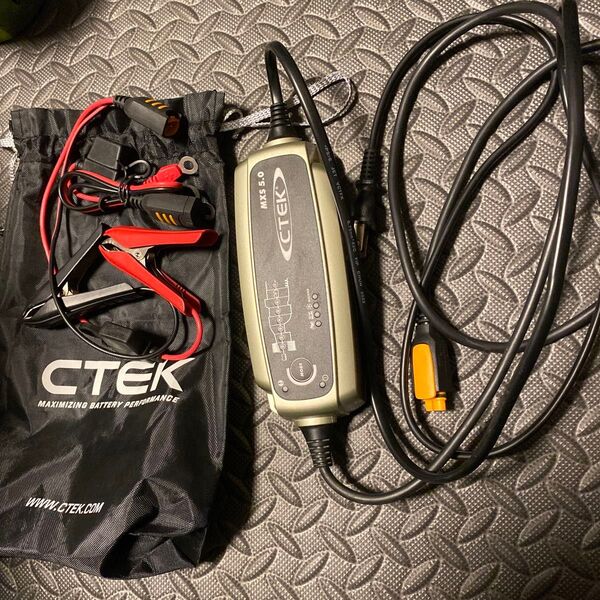 今週末までの出品 CTEK シーテック バッテリーチャージャー&メンテナー MXS5.0 早い者勝ち