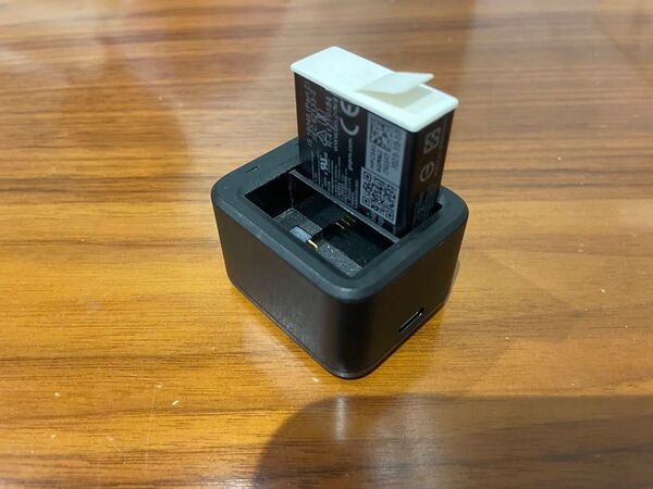 公式純正のGoPro ゴープロ デュアルバッテリーチャージャー+バッテリー for HERO9/10/11/12 Black