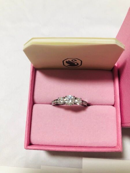 スワロフスキー Swarovski Stilla Attract リング 50号