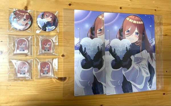 一番くじ 五等分の花嫁 ~ぬくもりを分かち合って~ 中野 三玖 イラストボード 缶バッジ アクリッツスタンド