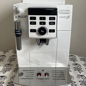 デロンギ マグニフィカS ホワイト ECAM23120WN