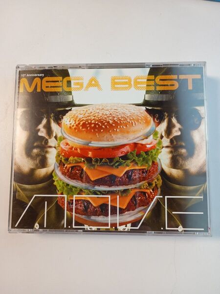 m.o.v.e 『10th Anniversary MEGA BEST』