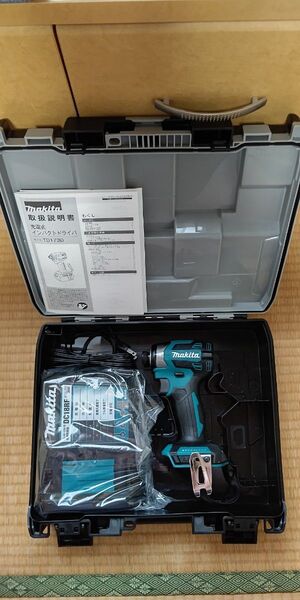 【送料無料】マキタ 18V充電式インパクトドライバ TD173DRGX 本体 急速充電器 ケース 新品