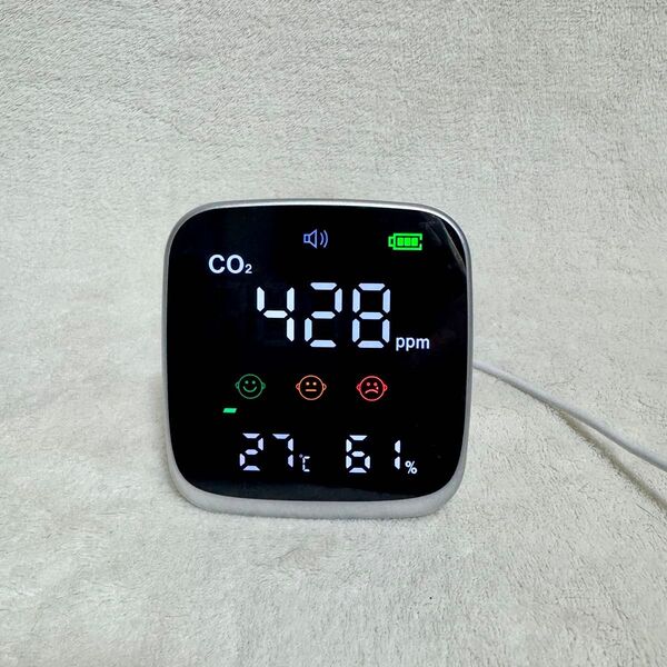 CO2濃度計 空気質モニター 温度湿度計 多機能 USB 線付き